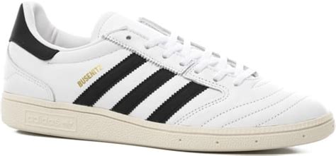 adidas skatebschoenen|Adidas vintage skate shoes.